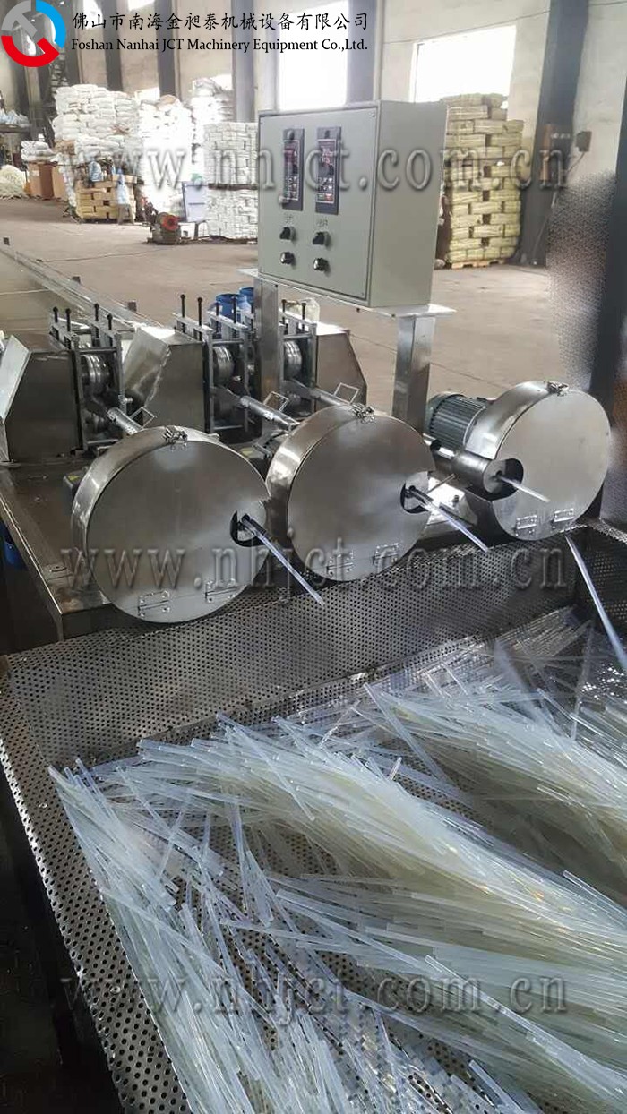 熱熔膠生產(chǎn)實(shí)拍圖